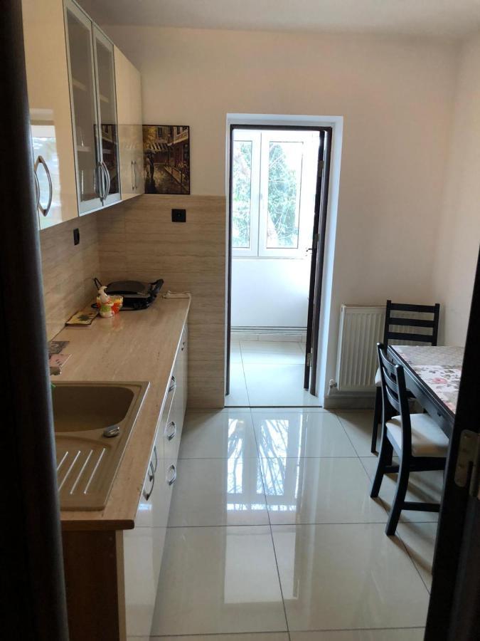 Page2 Apartament Targoviste Extérieur photo